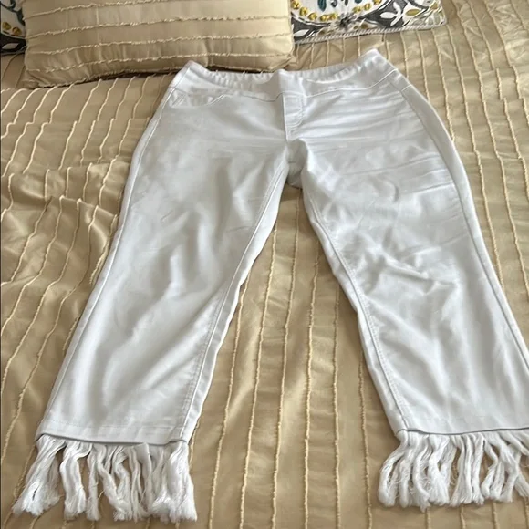Lulu-B White Straight Leg Pants - Picture 2 of 5